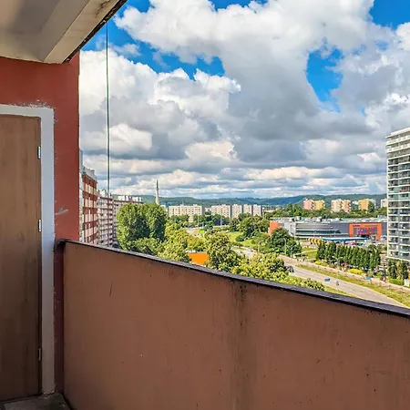 Exceptional 2 Bedroom In By Renters Apartmán