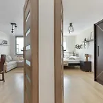 Apartmán Exceptional 2 Bedroom In By Renters