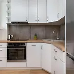 Exceptional 2 Bedroom In By Renters Gdaňsk