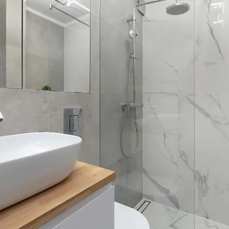 Exceptional 2 Bedroom In By Renters Appartement Gdańsk