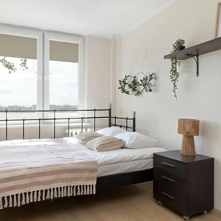 Exceptional 2 Bedroom In By Renters Appartement *